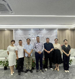 熱烈歡迎韓國(guó)客戶(hù)蒞臨逸云天實(shí)地考察，共商合作大計(jì)！